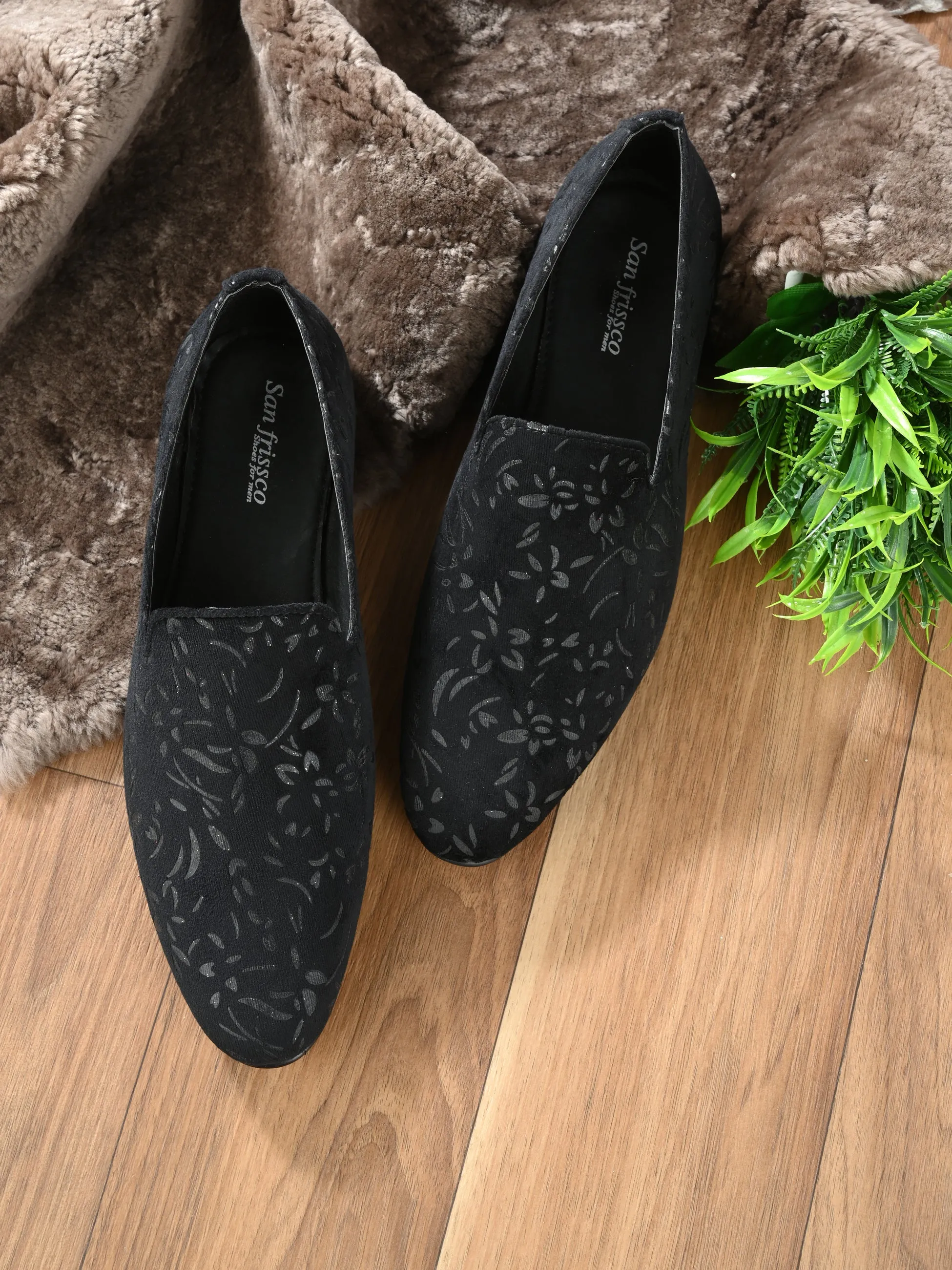 Baoli Black Slip-Ons