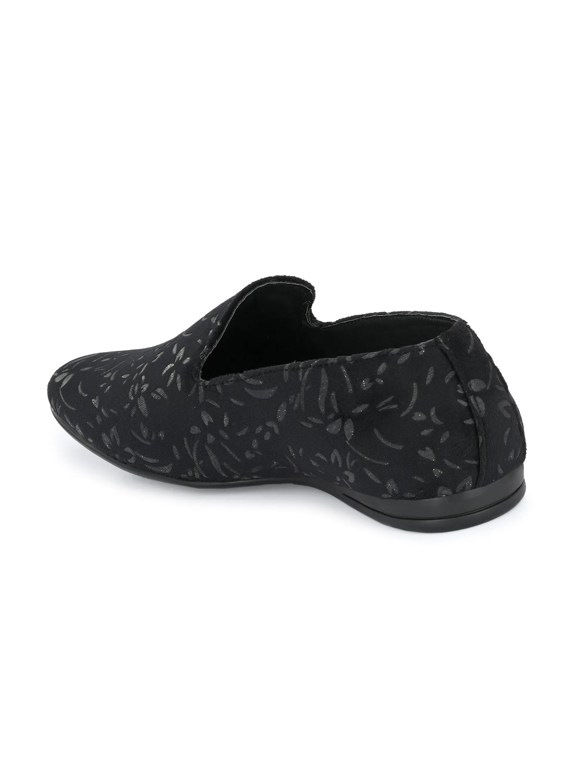 Baoli Black Slip-Ons