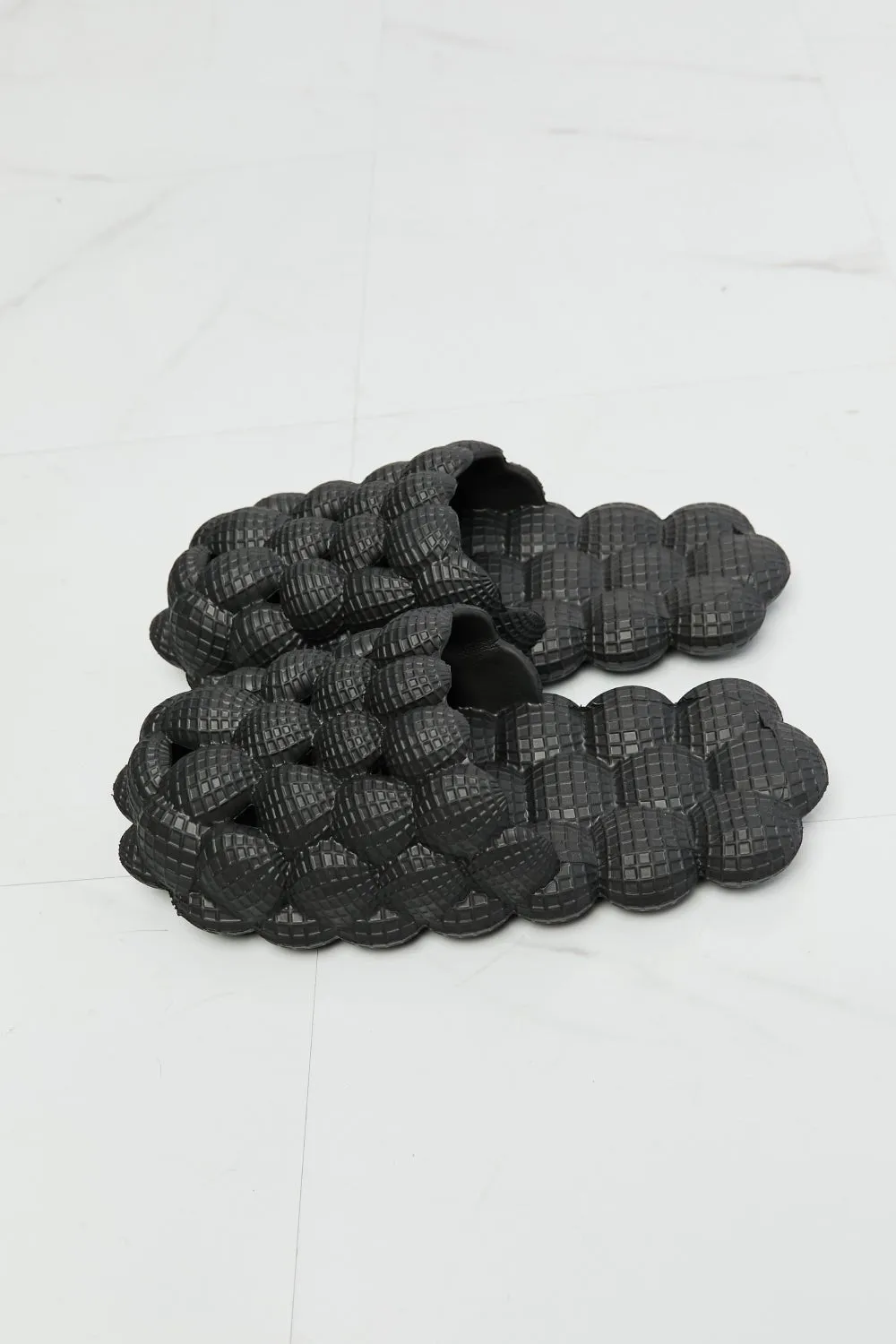 Bubble Slipper Slides in Black