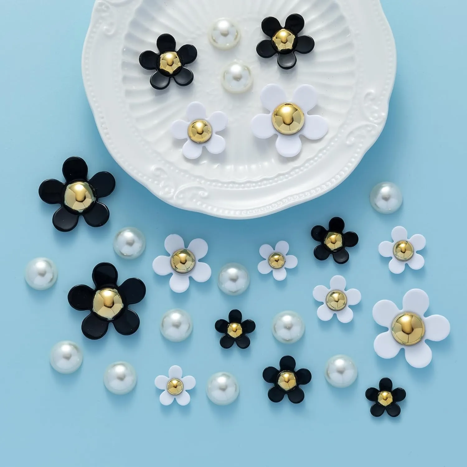 Flower Shoe Charms for Clog Sandals Bracelets Accessories Decoration, Summer Cute Daisy Pearl Shoes Charm for Adults Women Birthday Party Favor