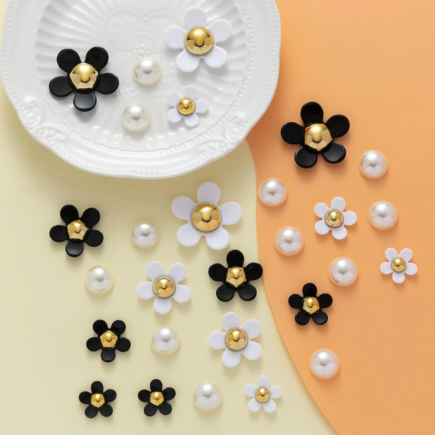 Flower Shoe Charms for Clog Sandals Bracelets Accessories Decoration, Summer Cute Daisy Pearl Shoes Charm for Adults Women Birthday Party Favor