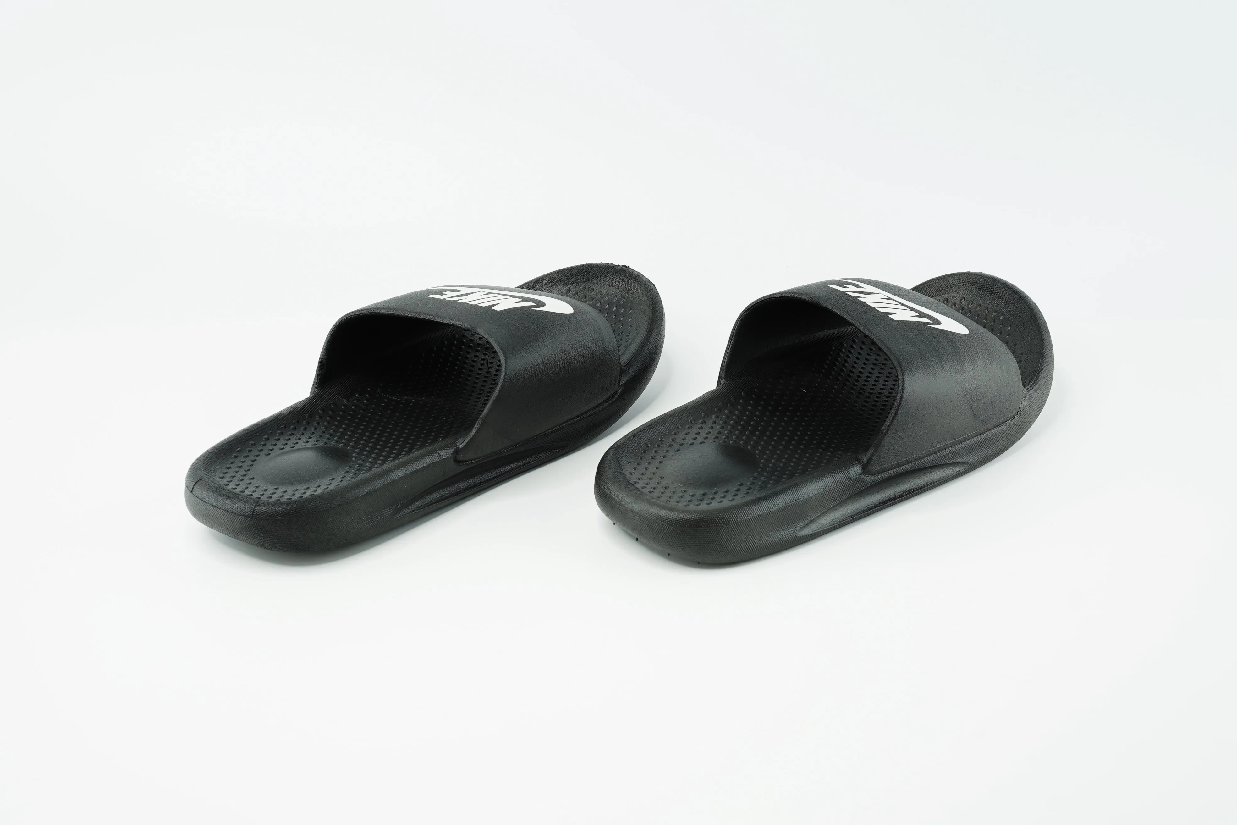 nike slides in black